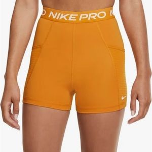 Women’s Nike Pro 3 shorts